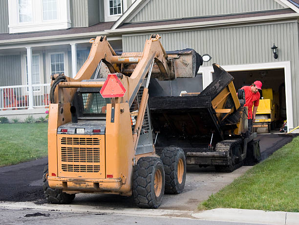 Best Professional Driveway Pavers  in Maple Bluff, WI